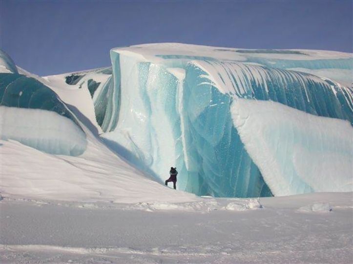 Frozen Waves Antartic 10