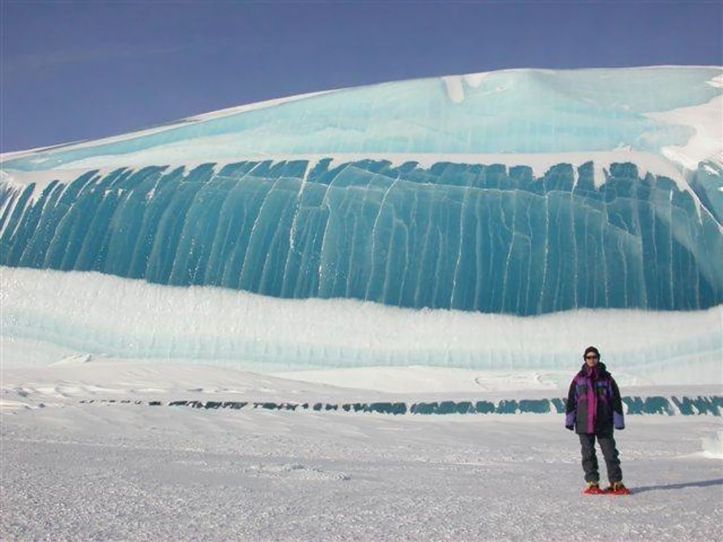Frozen Waves Antartic 13