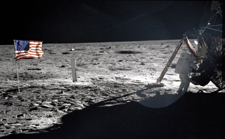 Apollo 11 - Lune - Moon - Neil Armstrong - 4