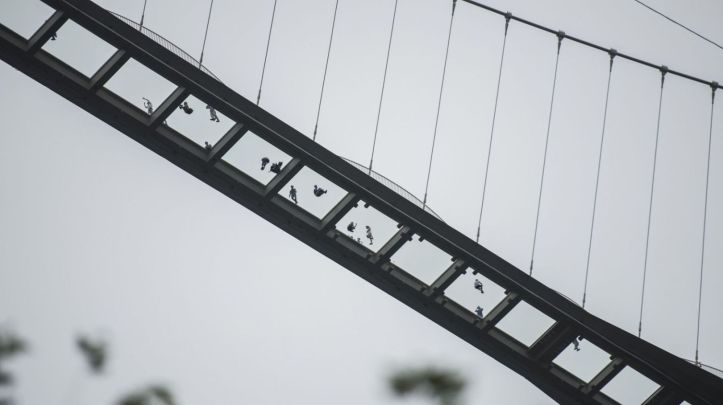 pont-en-verre-glass-bridge-china-2