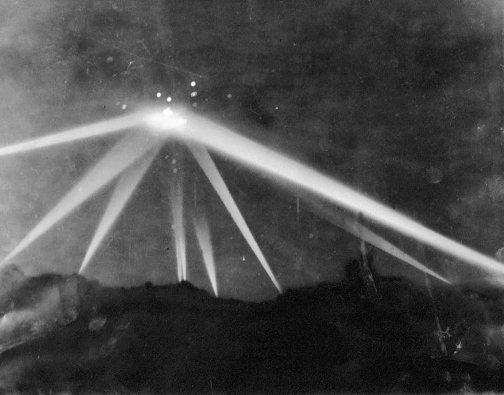 UFO - LA - 1942 - 1