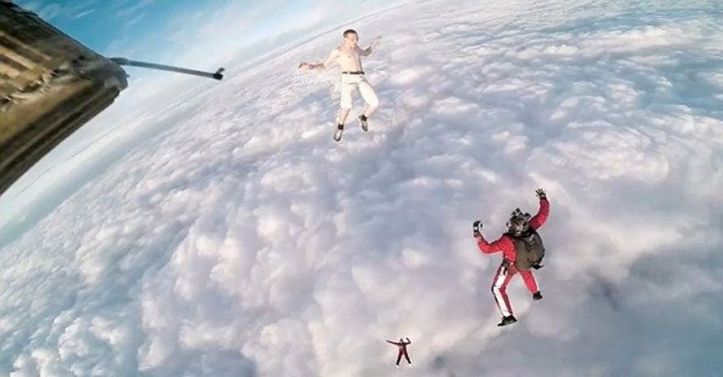 Skydiving Without Parachute - 5