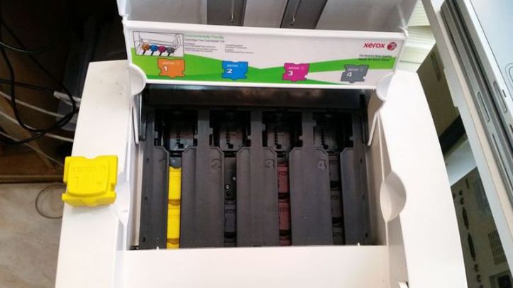 Une imprimante XEROX et sa cartouche