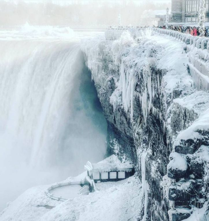 Niagara Falls Frozen - 14