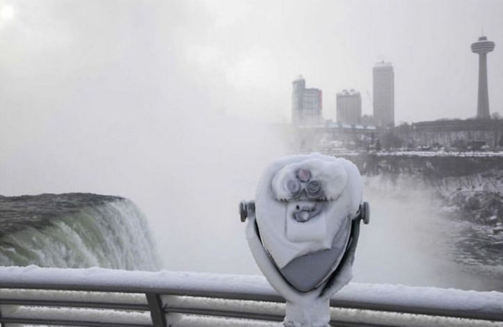 Niagara Falls Frozen - 17