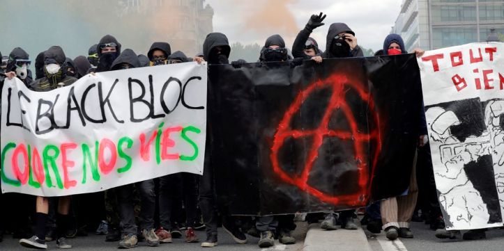 Black Blocs - 4