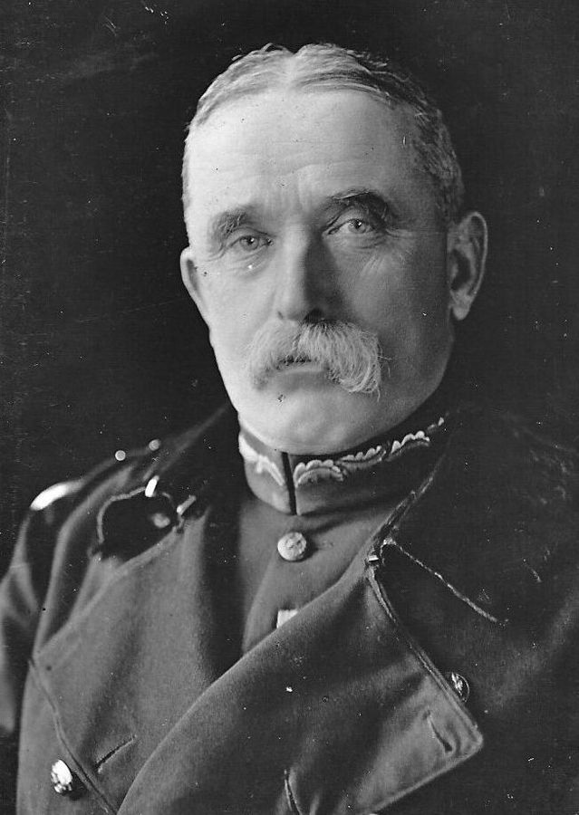 Sir John French ( 1852-1925 )