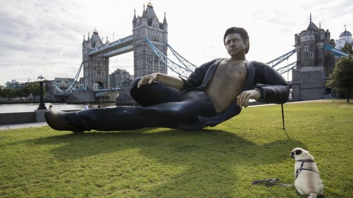 Jeff Goldblum – Statue - 3