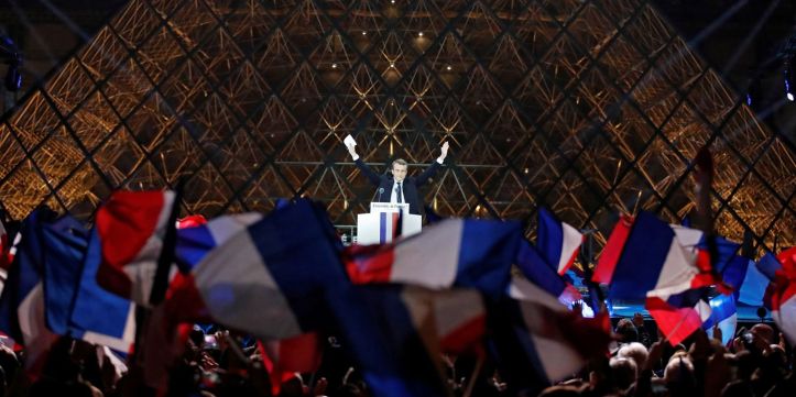 Emmanuel Macron – Pyramide du Louvre (2017)